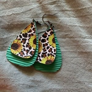 Teardrop earring bundle